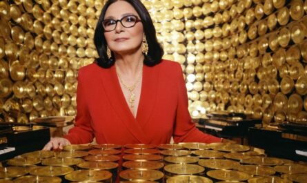 Nana Mouskouri Vermögen » Ihr Reichtum im Überblick
