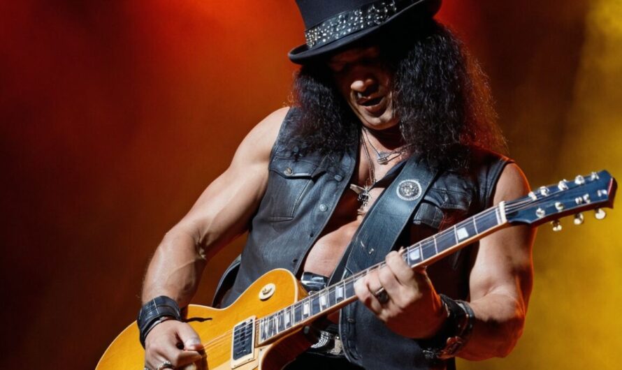 Slash Vermögen » Wie viel besitzt der Gitarrist