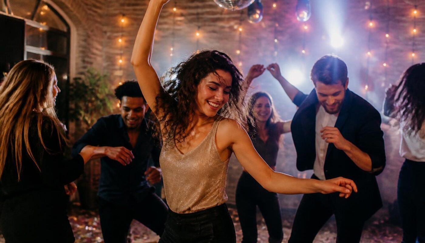 Tanzsprüche: Über 120 lustige, freche, schöne und inspirierende Sprüche übers Tanzen